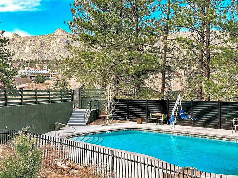 Trailborn Rocky Mountains Outpost