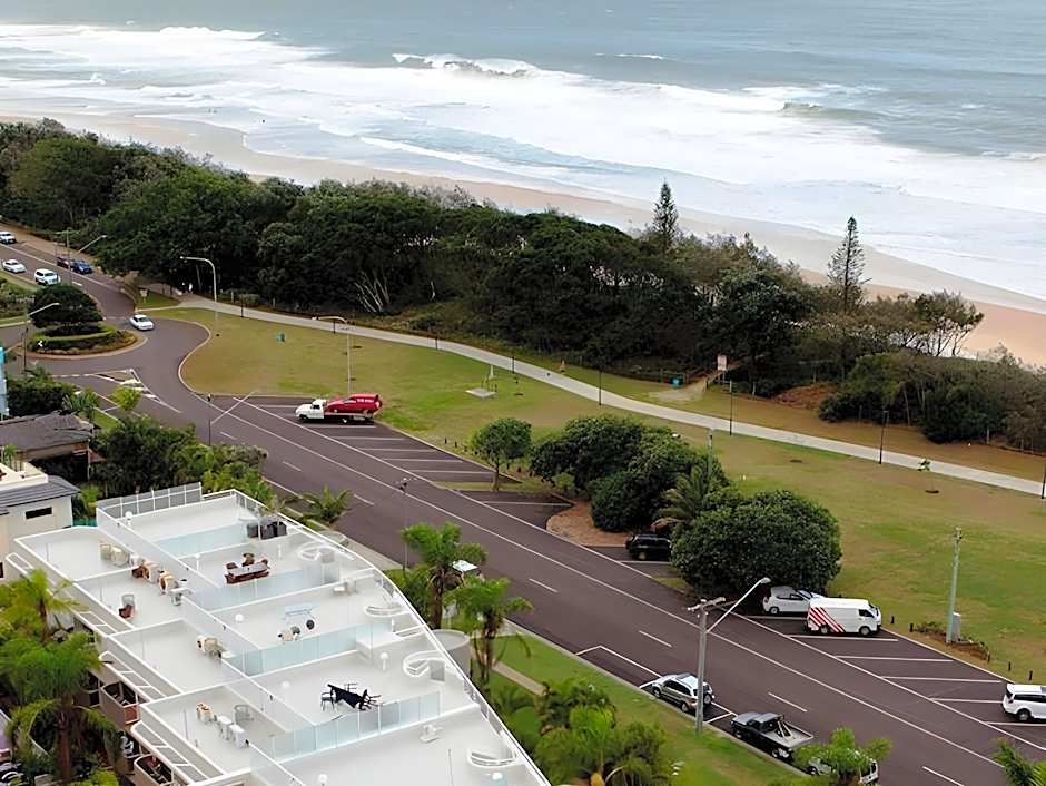 Sundeck Garden Apartments