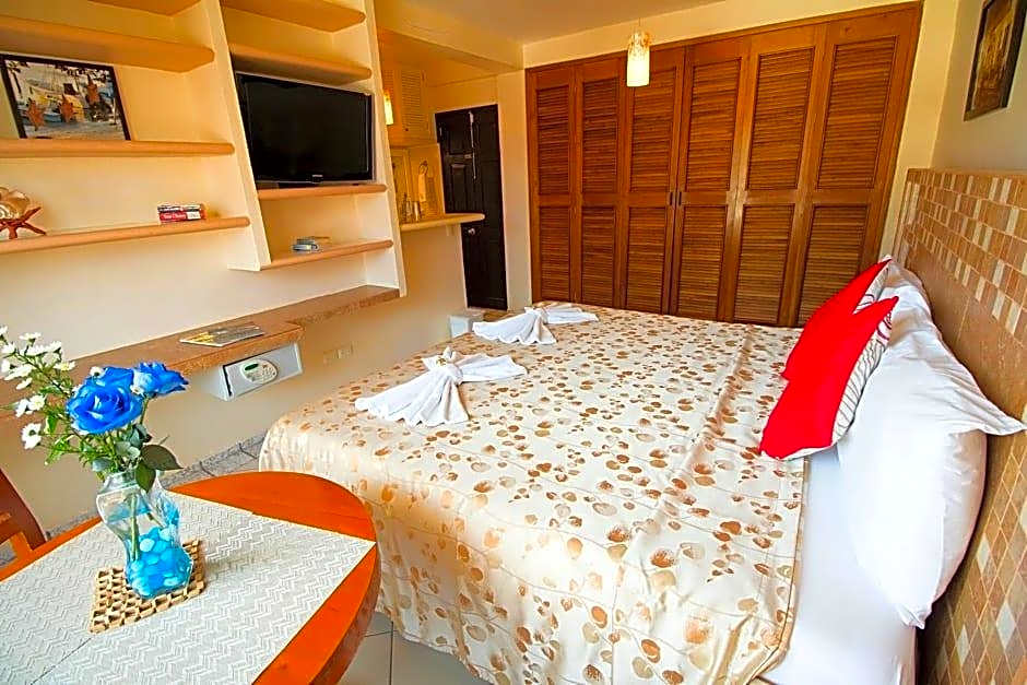 Hotel Bucaneros