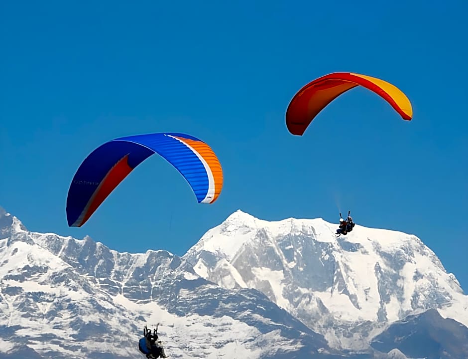 Sarthak Regency (Centrally Heated & Air cooled)