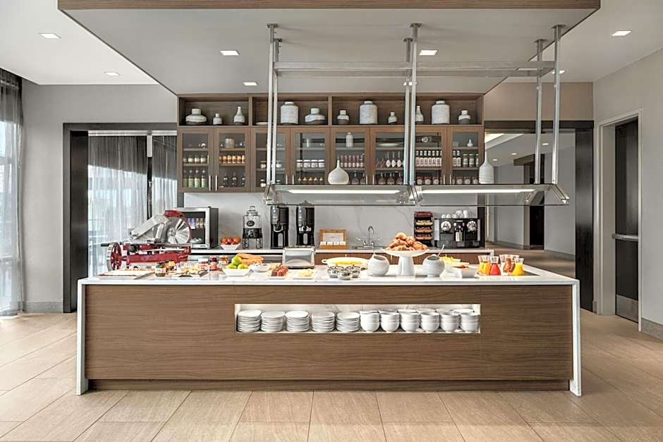 AC Hotel by Marriott Cincinnati at Liberty Center