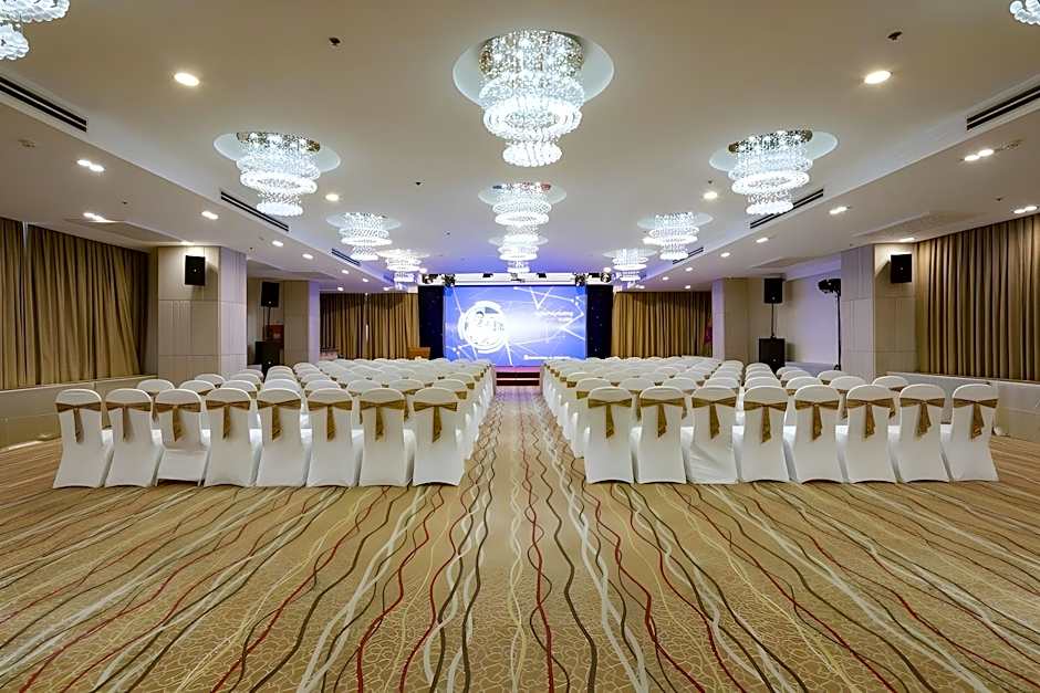 EdenStar Saigon Hotel & Spa