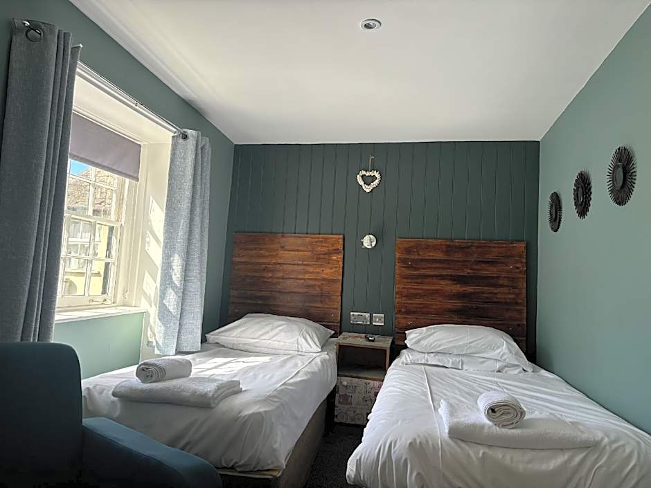 The Golden Lion Hotel