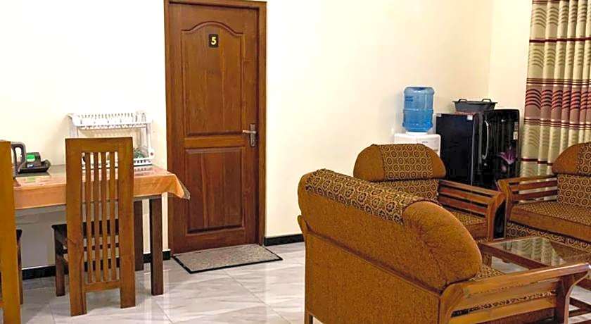 Lahiru Airport Villa