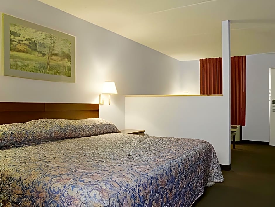 Americas Best Value Inn & Suites-Knoxville North