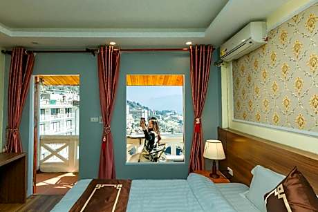 Deluxe Family Room
