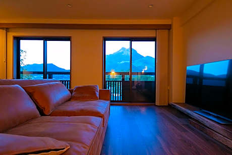 Junior Suite with Mountain View