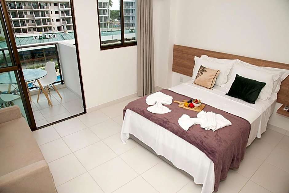 Charmoso Estúdio em Muro Alto com Vista para piscina