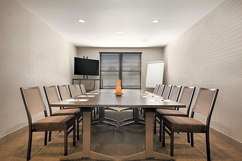 Country Inn & Suites by Radisson, Minneapolis West, MN