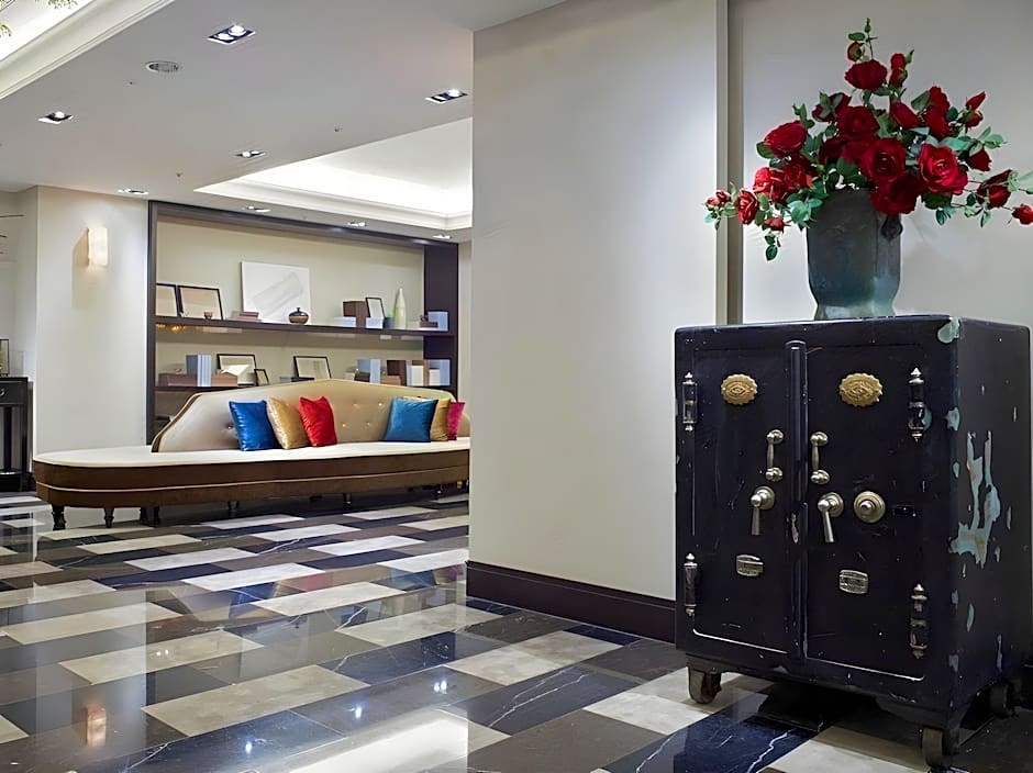 53 Hotel
