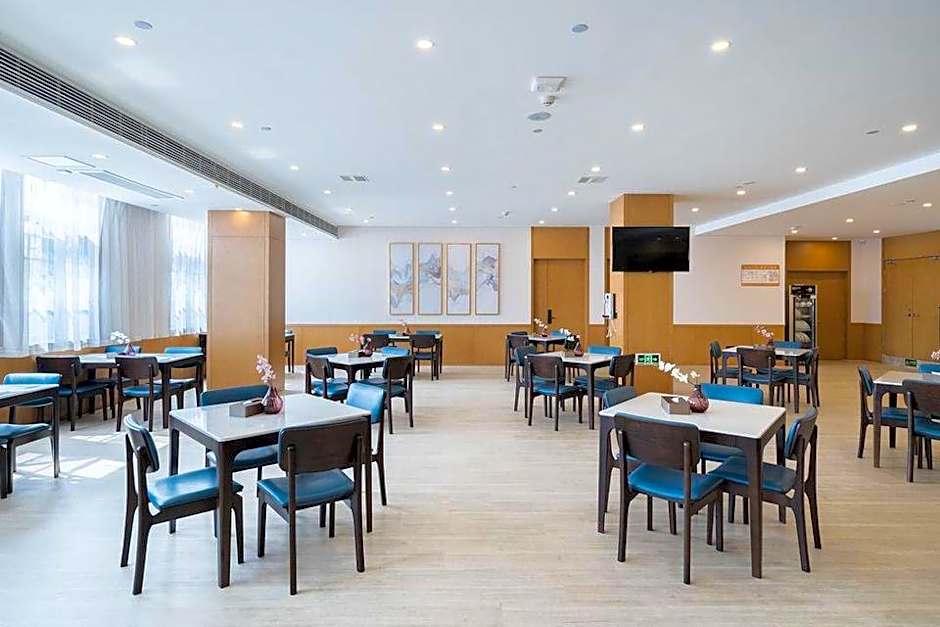 GreenTree Eastern Xuzhou High Speed Railway Station Square Yindi Automobile Market Hotel