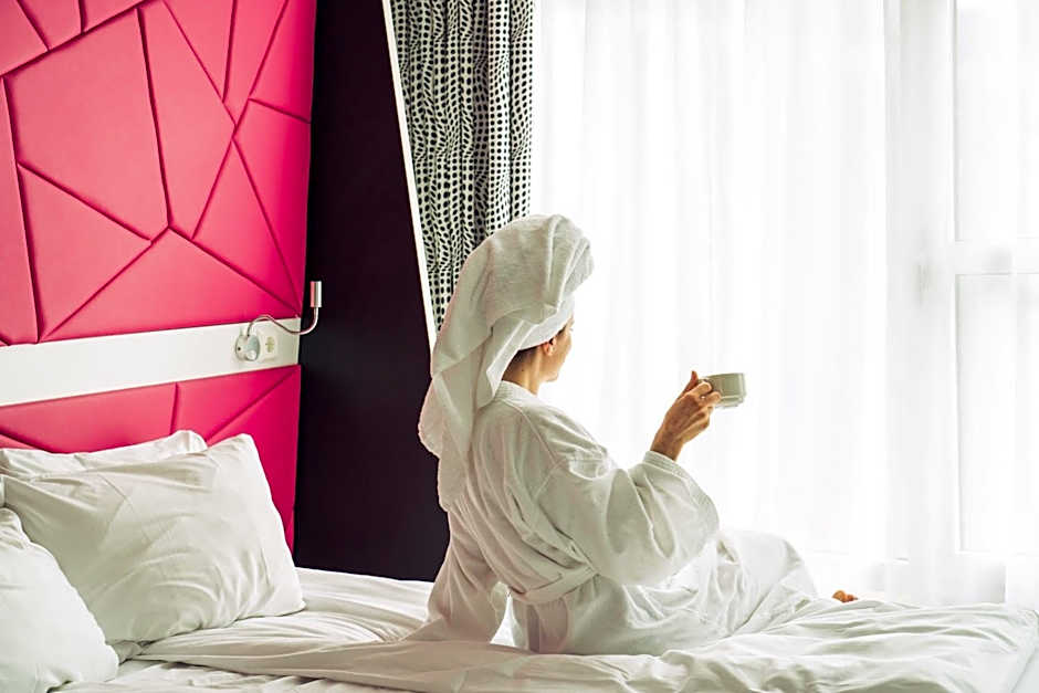 Magic Hotel Xhibition