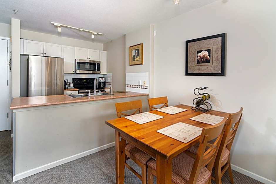 Town Plaza Suites by Golden Dreams