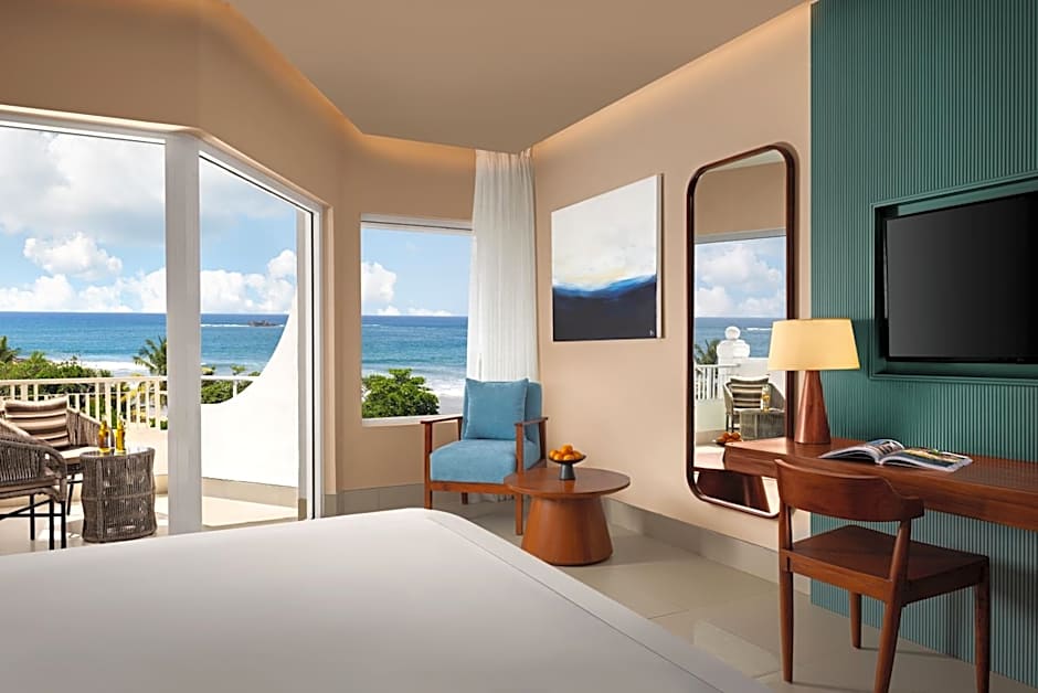 Photo 1 of 3 of Superior 1 Twin Bed, Sea View