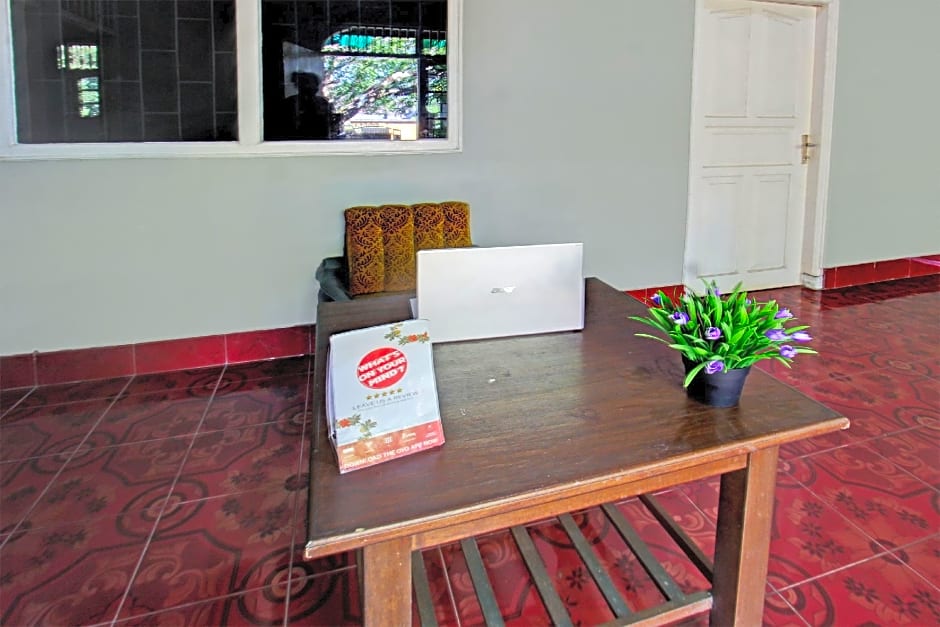 SPOT ON 92973 Madani Syariah Guesthouse