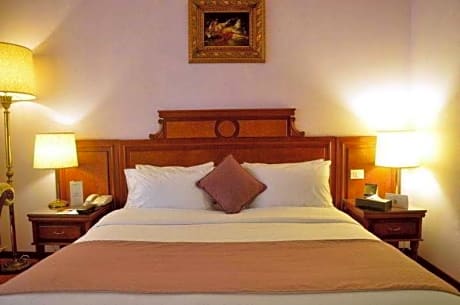 Double or Twin Deluxe Room