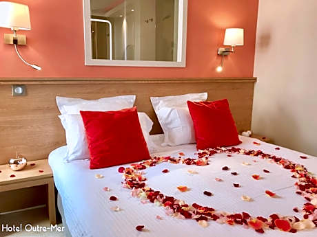 Suite with Terrace and Sea View