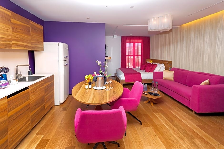 Photo 1 of 10 of Deluxe Studio (1 Adult)