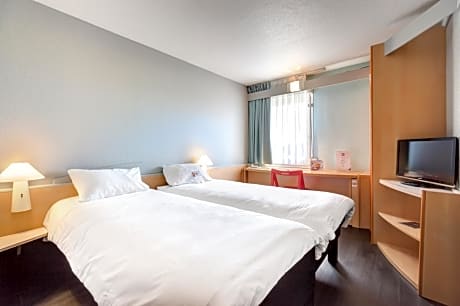 Two Adjacent Double Rooms