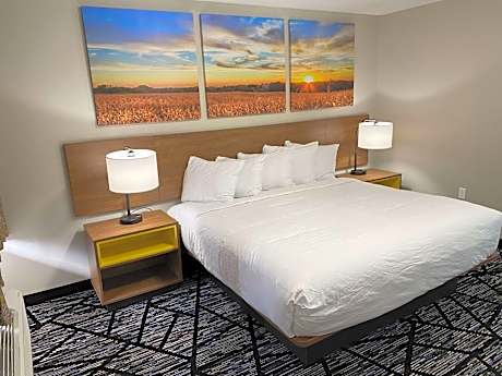Days Inn by Wyndham Lake Charles