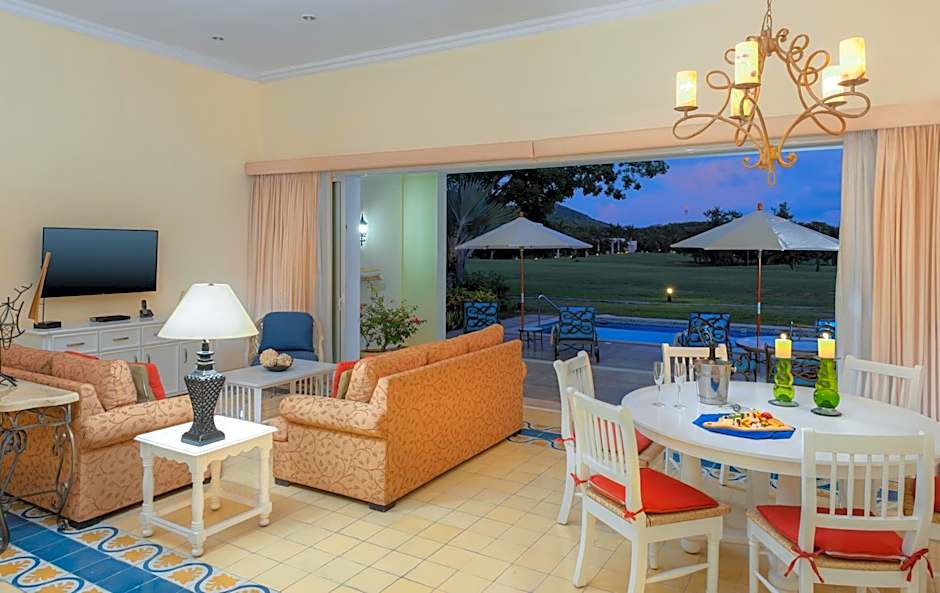 Pueblo Bonito Emerald Luxury Villas & Spa All Inclusive