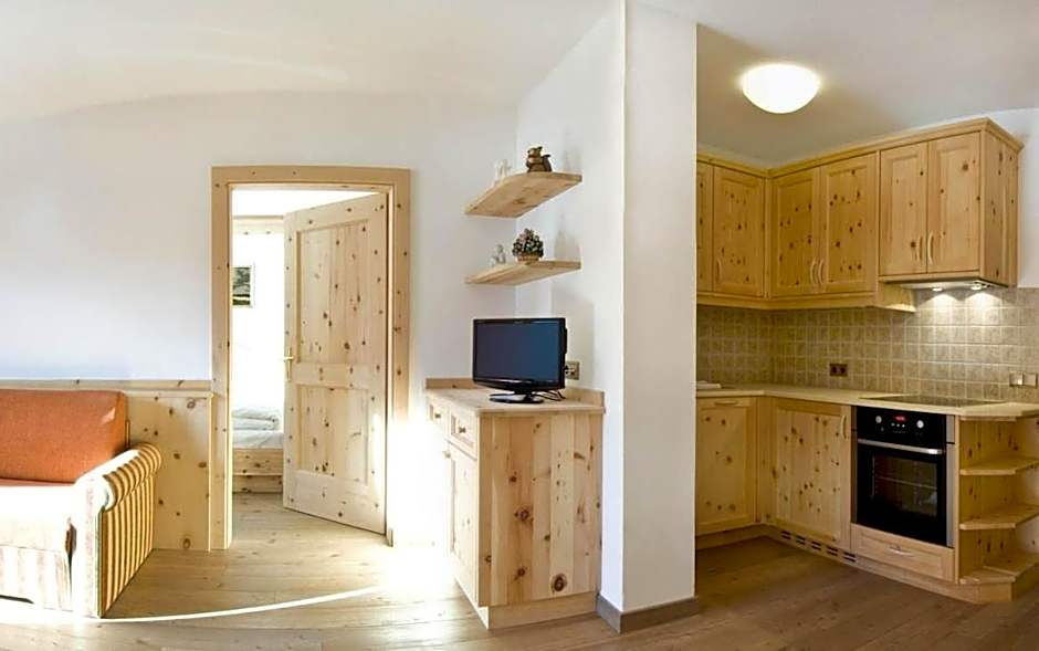 Family and Wellness Residence Ciasa Antersies