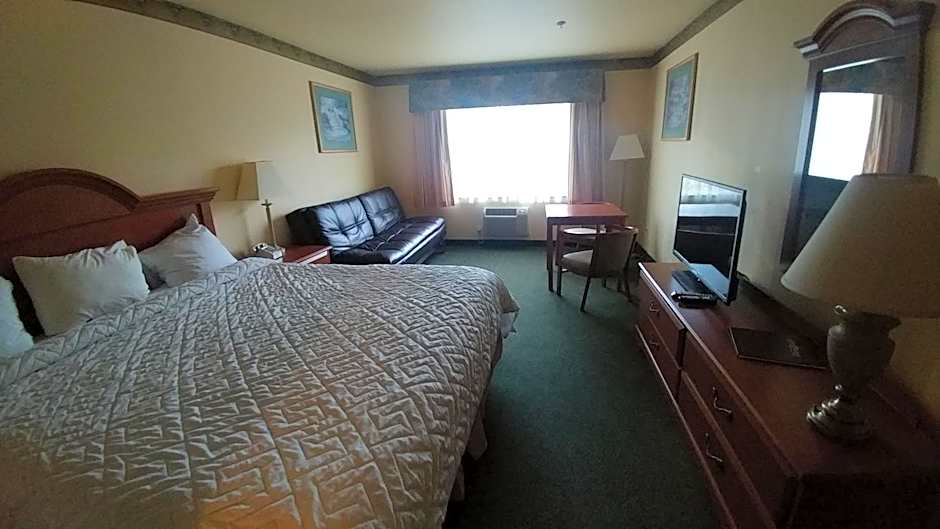 Palace Inn & Suites