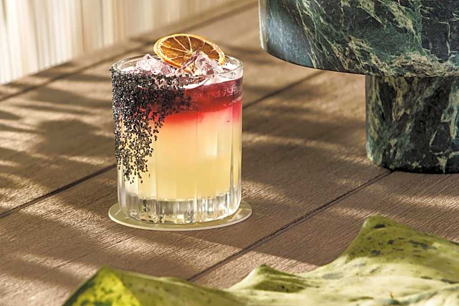 AC Hotel by Marriott Naples 5th Avenue