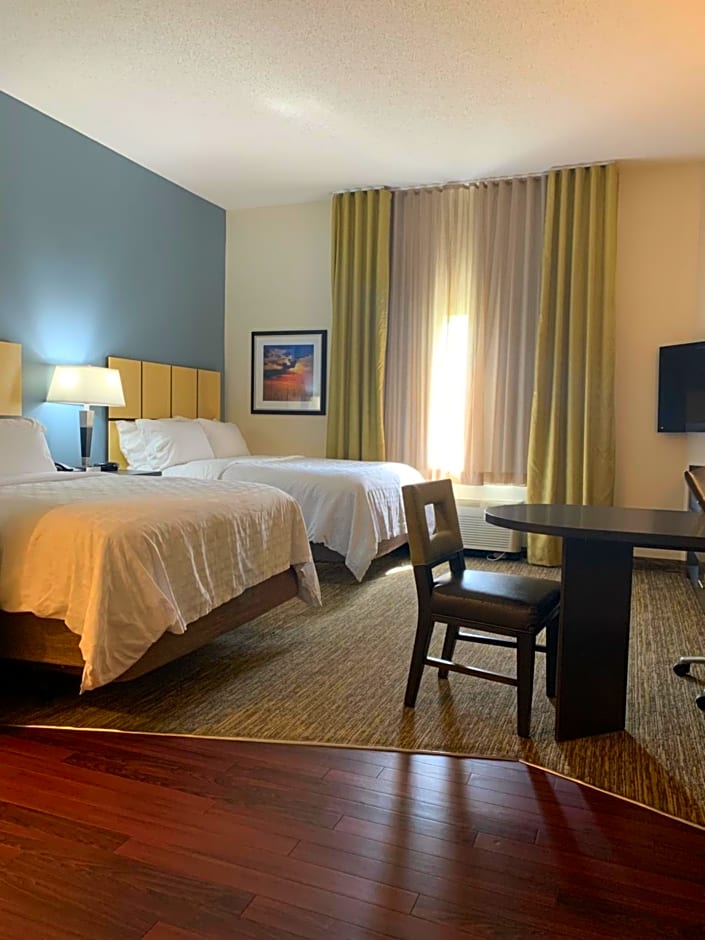 Candlewood Suites Fargo-North Dakota State University By IHG