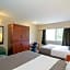 Travelodge by Wyndham Vancouver Lions Gate