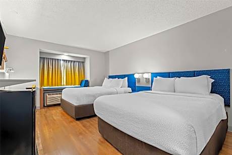 Queen Room with Two Queen Beds - Non-Smoking