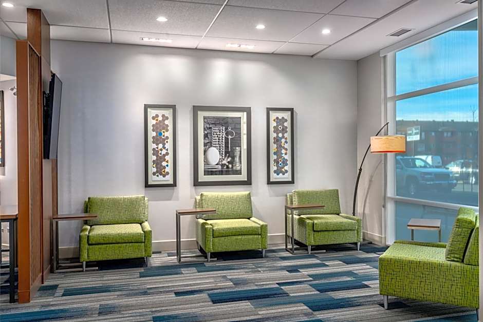 Holiday Inn Express & Suites Brandon By IHG