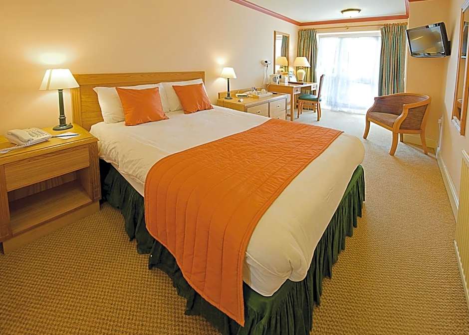 Knights Hill Hotel & Spa