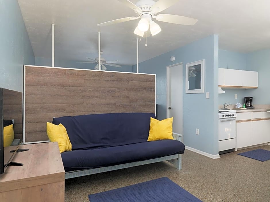 South Beach Inn - Cocoa Beach