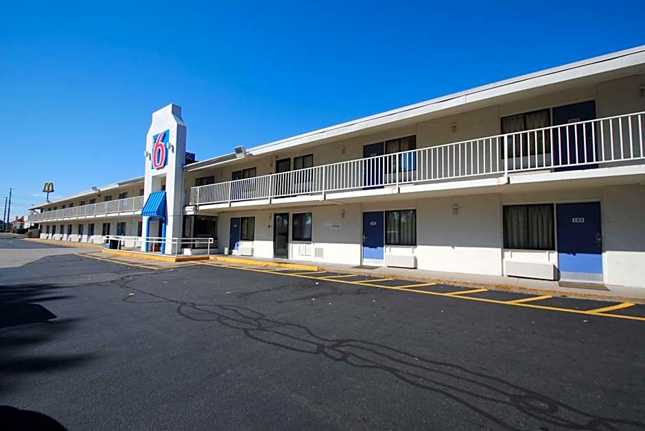 Motel 6-Chicopee, MA - Springfield