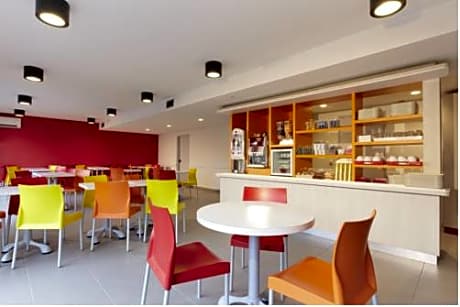 Premiere Classe Bordeaux Nord - Lac - Guest Reservations