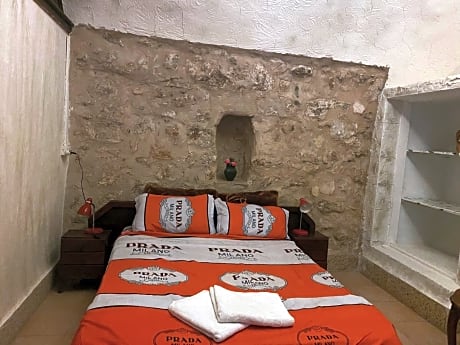 Double Room with Shared Toilet