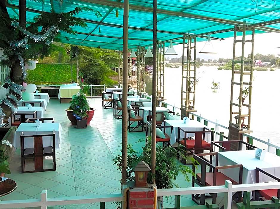 Sala Done Khone Hotel