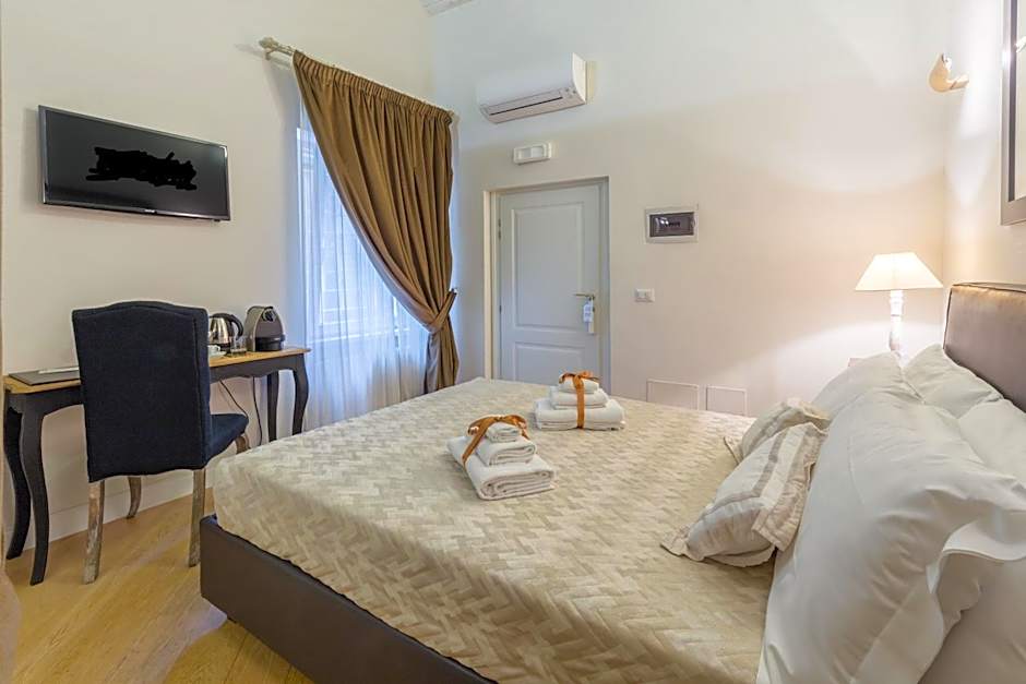 Photo 1 of 16 of Standard 1 Queen Bed