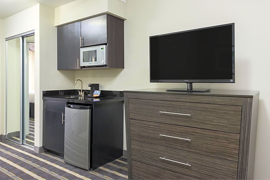 Holiday Inn Express and Suites Norman, an IHG Hotel