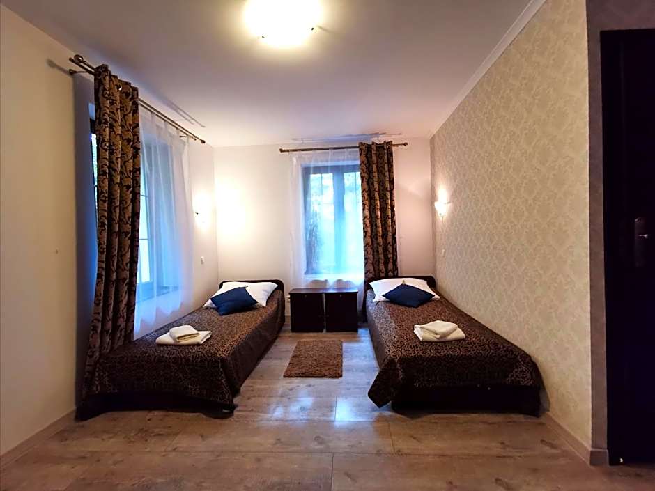 Dworek Złoty Róg Hotel i Restauracja