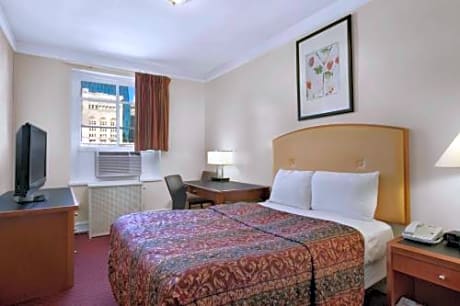 Travelodge Chicago - Guest Reservations