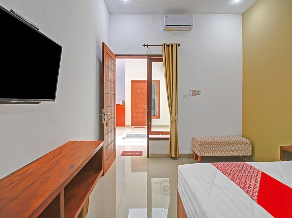 OYO 90820 Madania Guesthouse Syariah