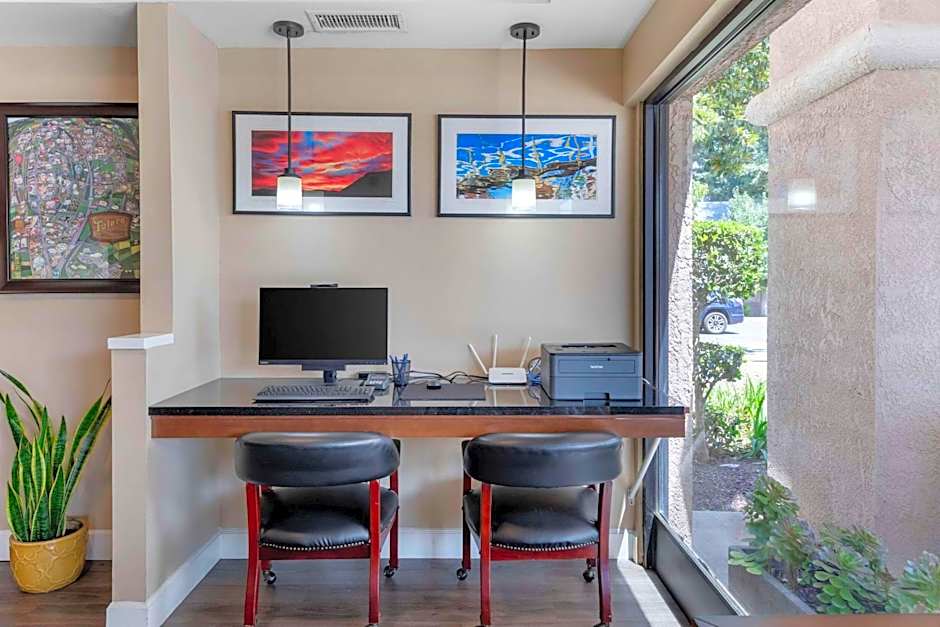 Comfort Suites Tulare Sequoia Gateway