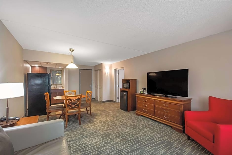 Country Inn & Suites by Radisson, Fredericksburg South (I-95), VA