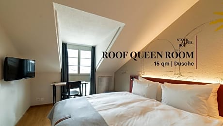 Roof Queen Room
