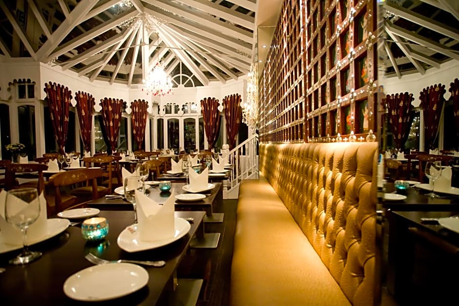 Fines Bayliwick Hotel