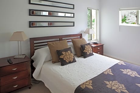 3-Bedroom Apartment with Pool Access