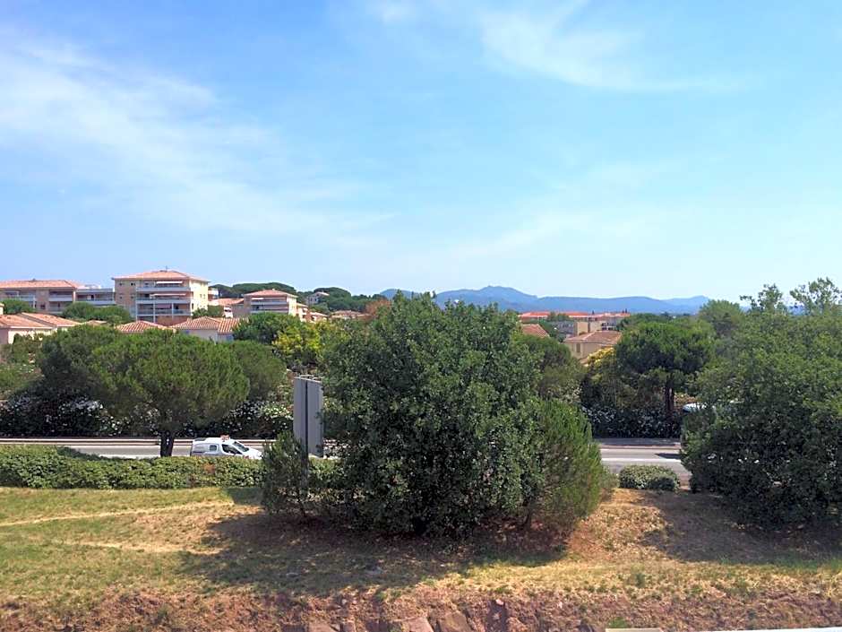 Kyriad Frejus Centre