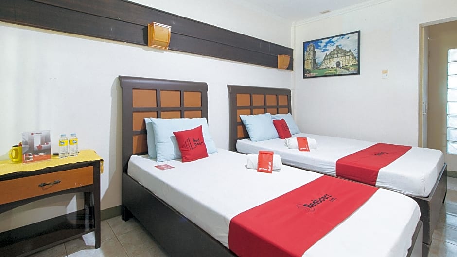 RedDoorz Plus @ Rio Grande de Laoag Resort Hotel Ilocos Norte